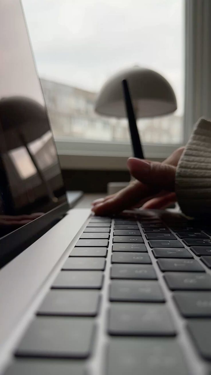 Abstrakte Linienkunst, die Datenfluss symbolisiert